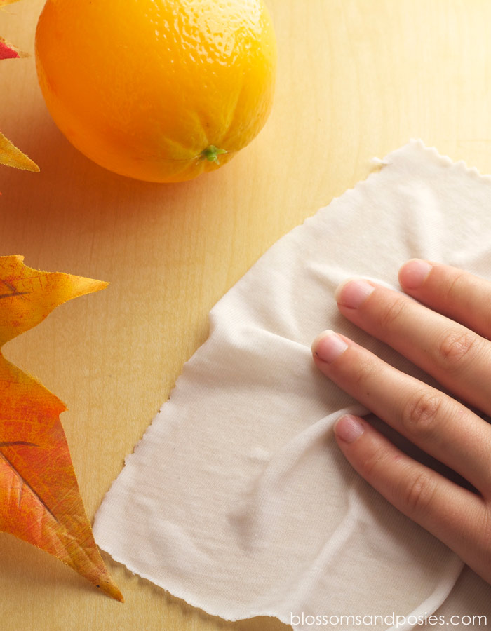 DIY orange cleaning wipes from Autumn Bliss - blossomsandposies.com