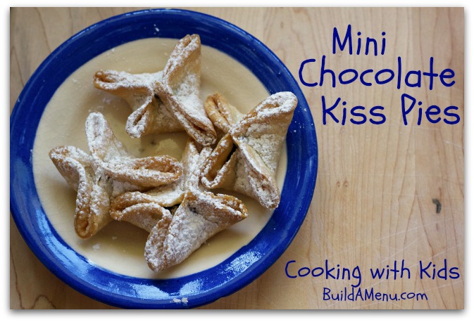 Mini Chocolate Kiss Pies - BlossomsAndPosies.com