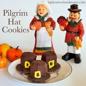 Grab the kids and make these cute and easy Pilgrim Hat Cookies for Thanksgiving!
